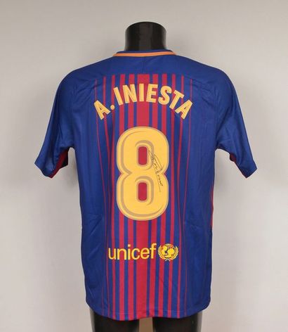 null Andrés Iniesta. Maillot n°8 de Barcelone. Signature authentique du joueur dans...