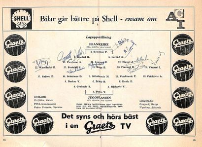 null Ensemble de 2 pages centrales de programmes de la Coupe du Monde 1958 en Suède...