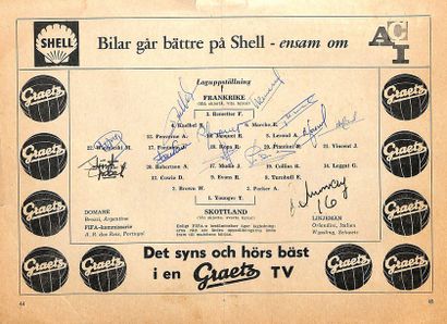 null Ensemble de 2 pages centrales de programmes de la Coupe du Monde 1958 en Suède...