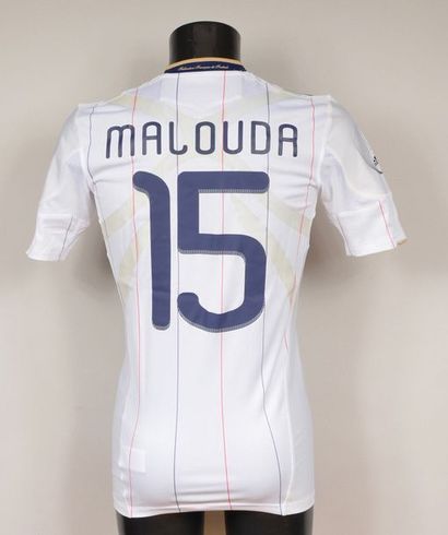 null Florent Malouda. Maillot n°15 de l'équipe de France pour la rencontre amicale...