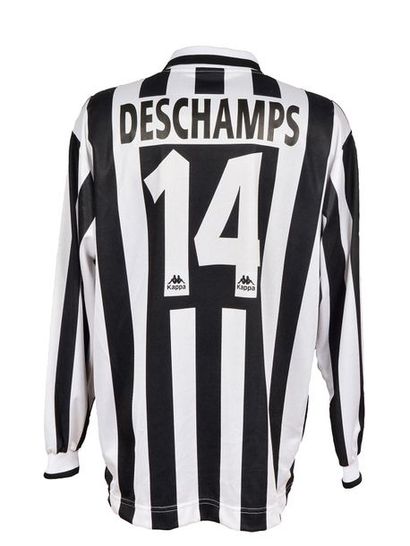 null Didier Deschamps. Maillot n°14 de la Juventus pour la rencontre de Super Coupe...