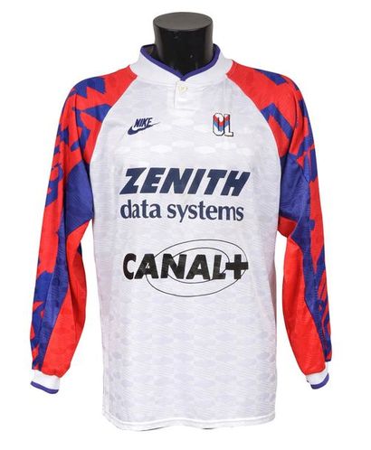 null Maillot n°12 de l'Olympique Lyonnais porté lors de la saison 1991-1992 du Championnat...