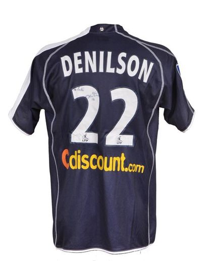 null Denilson. Jersey n°22 of the Girondins de Bordeaux worn during the 2005-2006...