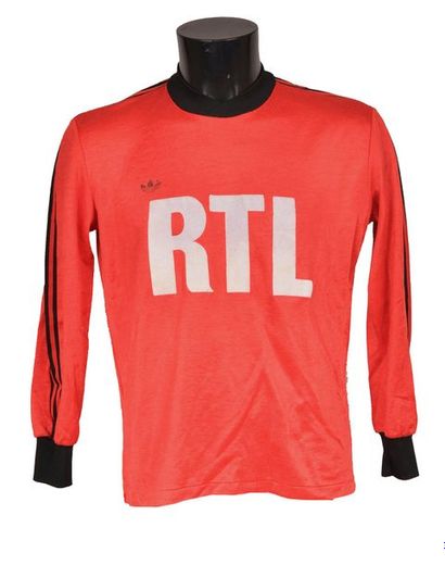 null Fares Bousdira. Number 10 jersey of the Stade Rennais worn in the French Cup...