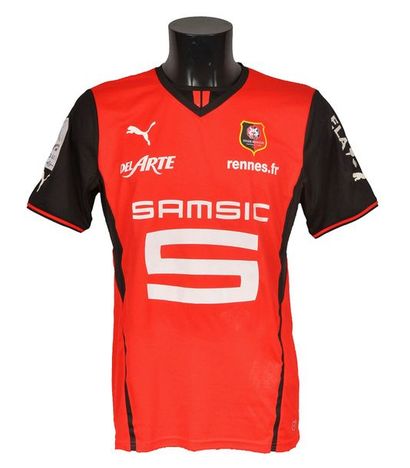 null Foued Kadir. Jersey n°10 of the Stade Rennais worn during the 2013-2014 season...