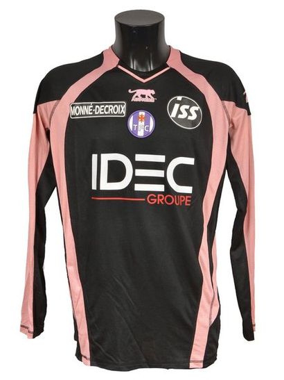 null Paulo Cesar. Toulouse Football Club jersey n°15 worn during the 2008-2009 season...