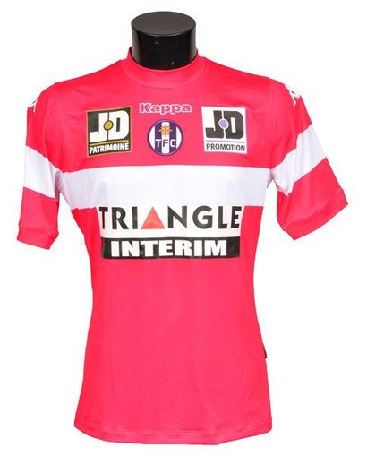 null Clément Chantôme. Toulouse FC jersey n°6 worn during the 2013-2014 season of...