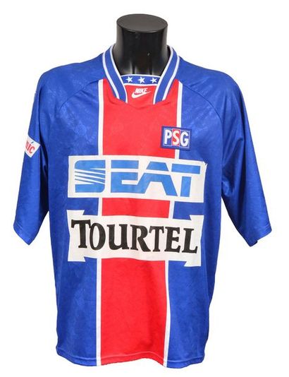 null Georges Weah. Paris Saint-Germain jersey n°9 worn during the 1994-1995 Ligue...