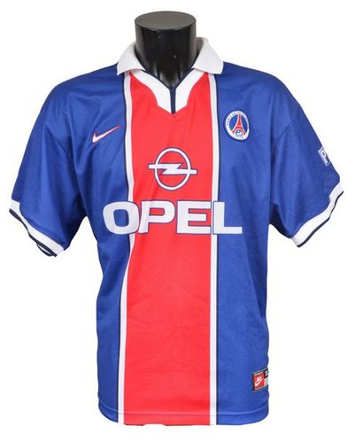 null Rai. Maillot n°10 du Paris Saint-Germain porté lors de la saison 1997-1998....