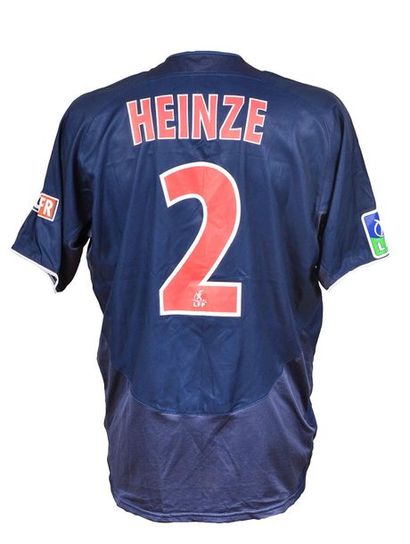 null Gabriel Heinze. Paris Saint-Germain jersey n°2 worn during the 2003-2004 Ligue...