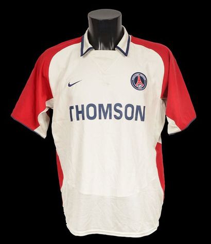 null Bernard Mendy. Paris Saint-Germain jersey n°5 worn during the 2003-2004 season....