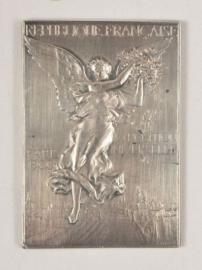 null Plaquette en argent «Championnat de gymnastique».
Par F. Vernon. Dim. 42x60...