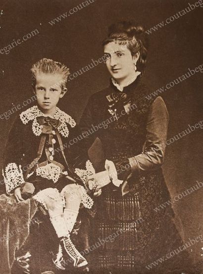 null FAMILLE ROYALE D'ITALIE.
Ensemble de neuf grandes photographies représentant...