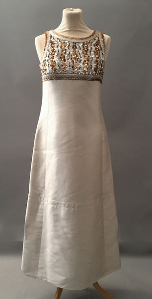 null ROBE DE COCKTAIL, vers 1970, robe taille haute en sergé de soie crème, le haut...