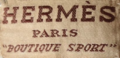 null RARE JUPE GRIFFEE Hermès Boutique sport, vers 1930, jupe droite en tartan crème,...