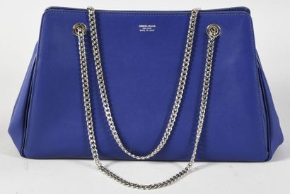 null GIORGIO ARMANI, sac à soufflets en veau bleu, 3 compartiments dont un à fermoir...