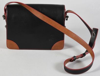 null GIORGIO ARMANI, petit sac besace en veau noir, cuir naturel et cuir rouge pour...