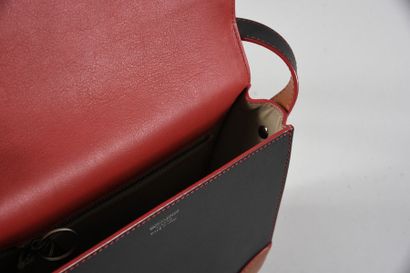 null GIORGIO ARMANI, petit sac besace en veau noir, cuir naturel et cuir rouge pour...