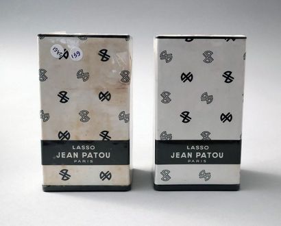 null Jean Patou – « Lasso » - (1955) 2 flacons d’extrait présentés dans leur coffret...