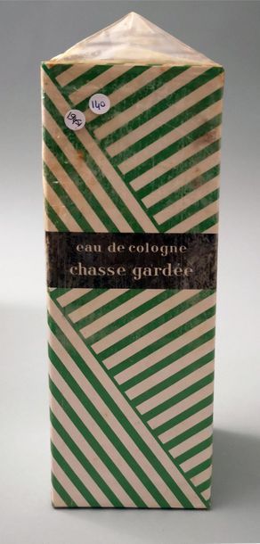 null Carven – « Chasse Gardée » - (1952) 1 flacon d’eau de cologne scellé et emballé...