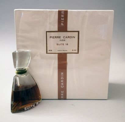 null Pierre Cardin – « Suite 16 » - (1961) 2 flacons d’extrait scellés avec PdO,...