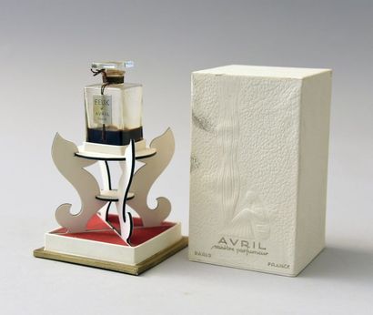 null Avril – « Feux » - (1945-1950) Coffret cubique en carton gainé d’un papier maroquin...