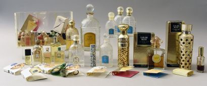 null Divers Parfumeur – (années 1990-2000) Fort lot de diminutifs parfums et flacon...