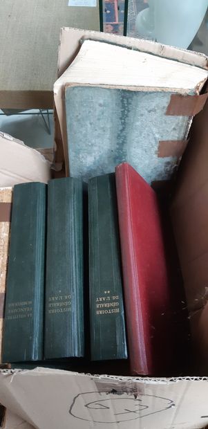 null Un lot de trois cartons comprenant : Honoré de BALZAC, Oeuvres, 47 vol. en demi-veau...