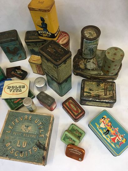 null A batch of about 30 advertising tins including Tanguy Quimper "Crèpes dentelle",...