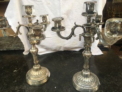 null 
Paire de chandeliers style Louis XVI bronze argenté H : 37,5cm
