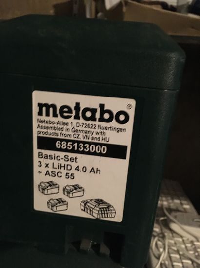 null METABO, grand ensemble d'outils dans leurs caisses d'origines comprenant : Une...