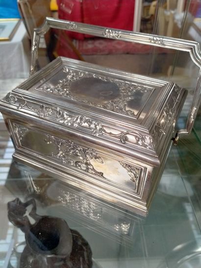 null Silver plated metal cookie box with flowers and foliage decorations 19th ce...