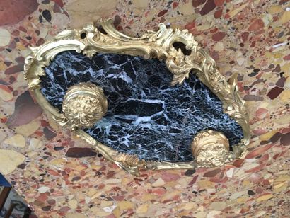 null Encrier style rocaille, marbre gris bronze doré (marbre recollé) XIXe