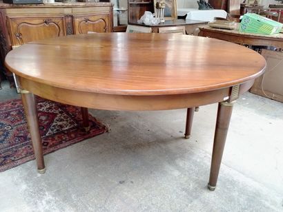 null Large round mahogany table (with extensions), Restoration, tapered legs, 19th...