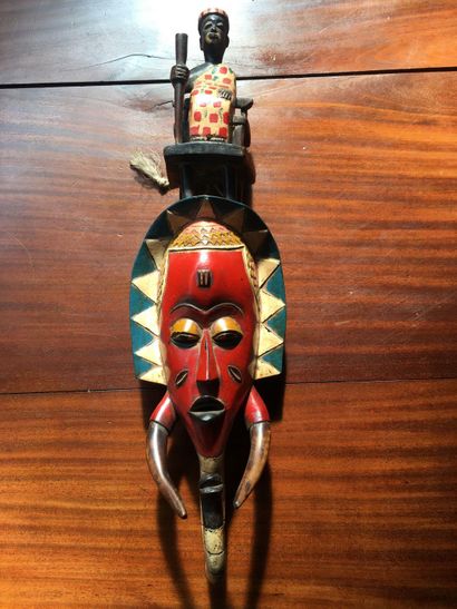 null African handicraft, Ivory Coast, in polychrome wood, H : 67cm