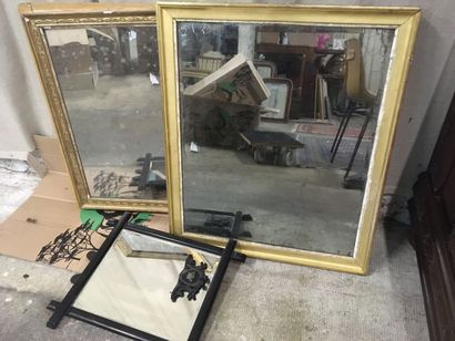 null Set of 2 mirrors XIXth, gilded frames and a blackened wood mirror is joined...