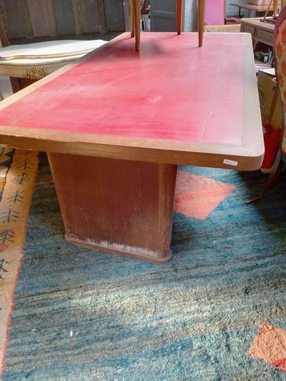 null Natural wood desk with red leather top. Circa 1940, Dim: 80 x 200 x 100cm we...