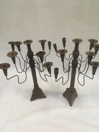 null Two modern candlesticks in natural wood, iron branches. H : 60cm