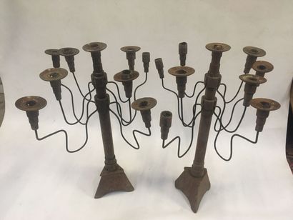 null Two modern candlesticks in natural wood, iron branches. H : 60cm