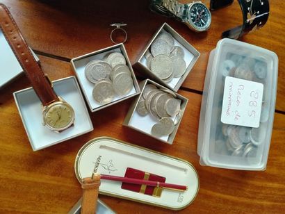 null In a box : A HOTCHKISS Perrier metal model, a MARKSMAN pen and lighter, 8 watches...