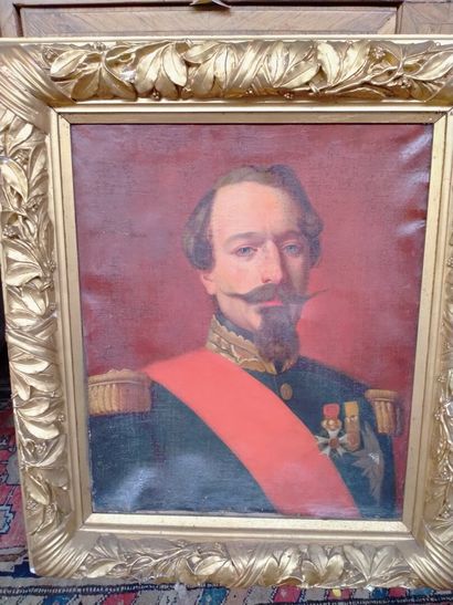 null Portrait of Napoleon III, oil on canvas, gilt frame. Period : second empire....