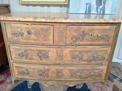 null Louis XV inlaid chest of drawers opening 4 drawers, Sienna marble top, (broken...