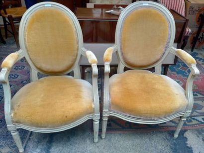 null Paire de fauteuils médaillons style Louis XVI. XXe