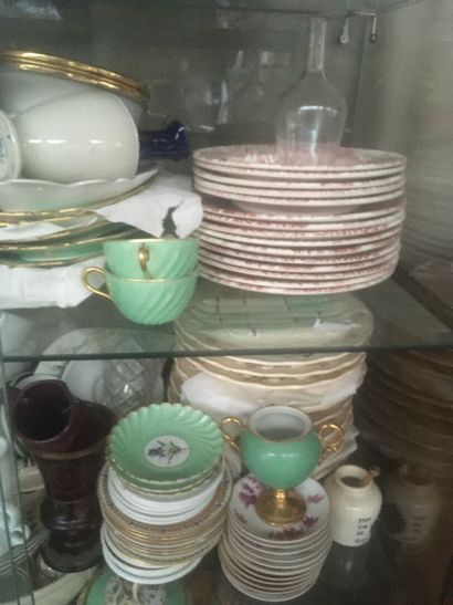 null Large set of crockery, glassware and earthenware composed of about 300 pieces...