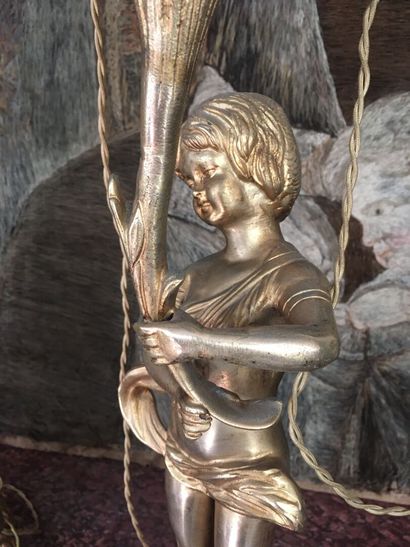  Paire de lampe en bronze doré 5 branches à décor de putti