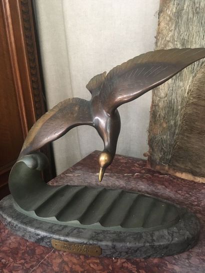  Sculpture en bronze représentant un albatros