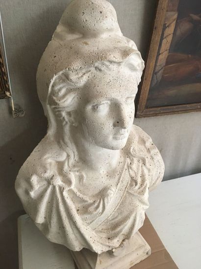 null Bust of Marianne stone. XXth h : 65cm
