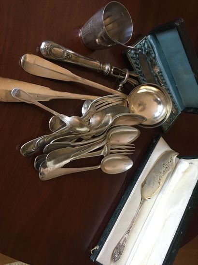 null Silverware, set consisting of a cake scoop, two ladles, a baptismal tumbler,...