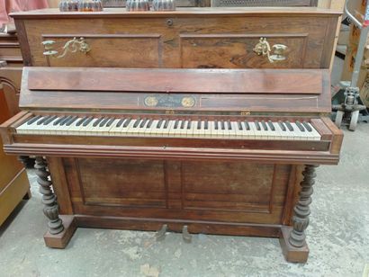 null Mahogany veneered upright piano, twisted legs XIX 115 x 133,5 x 57cm(as is)