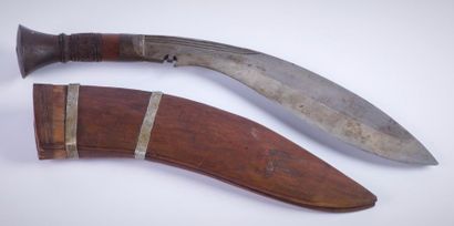 null Couteau lame acier (Népal) et son fourreau en bois